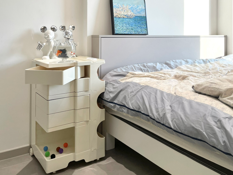 半包圍格局，書桌很大很符合小朋友的需求！